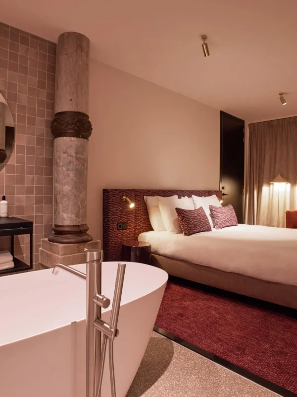 dutchen-heaven-saints-hoorn-hotel-1.09 15-converted-from-jpg